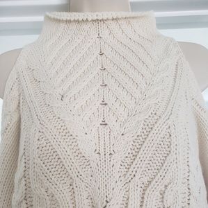 Venus sweater